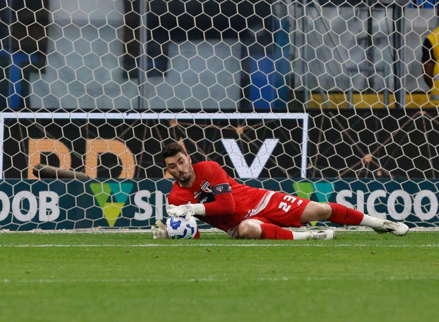 Rafael evitou que o São Paulo tivesse uma derrota pior Rafael evitou que o São Paulo tivesse uma derrota pior