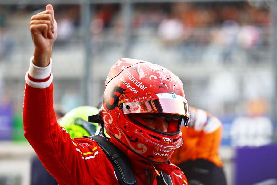 Sainz celebrates pole position