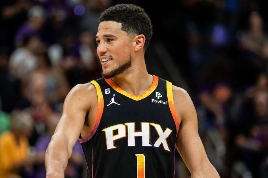 Devin Booker anotou 47 pontos na vitória dos Suns