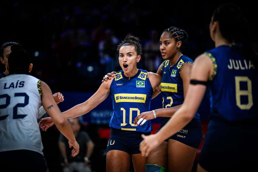 Brasil tem 6 vitórias em 7 jogos
