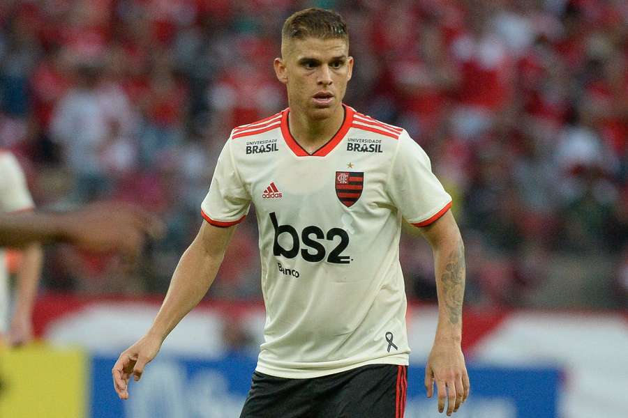Cuéllar jogou no Flamengo por quatro temporadas Cuéllar jogou no Flamengo por quatro temporadas