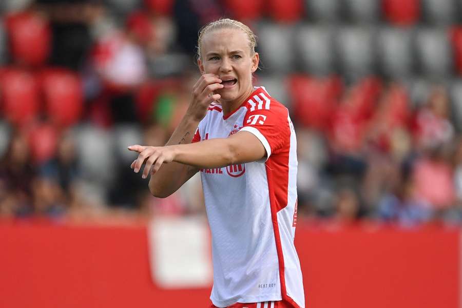 Pernille Harder vai ser baixa no Bayer