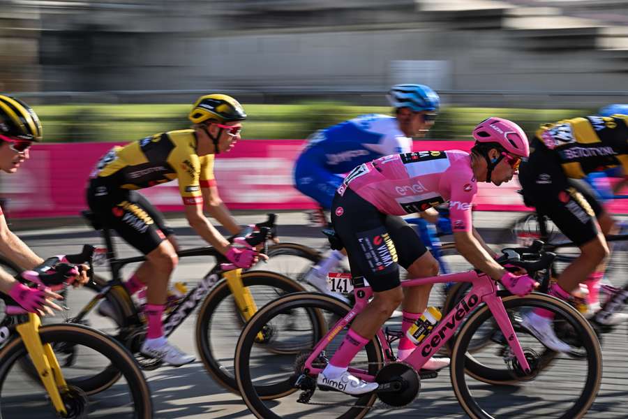 Roglic holt Giro d'Italia - Cavendish schnappt sich die Etappe