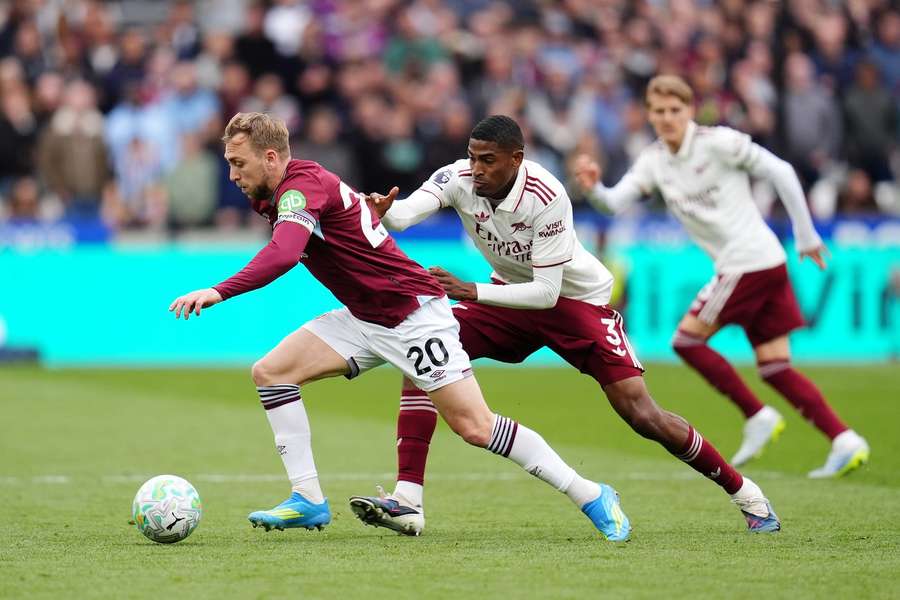 Jarrod Bowen em ação diante do Arsenal