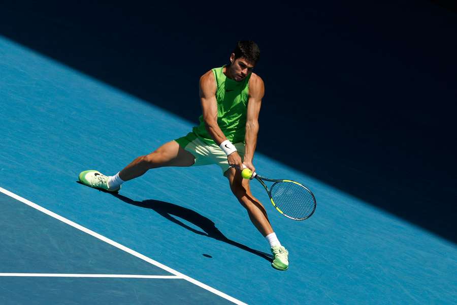 Alcaraz hat auch die vierte Hürde bei den Australian Open ohne Satzverlust genommen. Alcaraz hat auch die vierte Hürde bei den Australian Open ohne Satzverlust genommen.