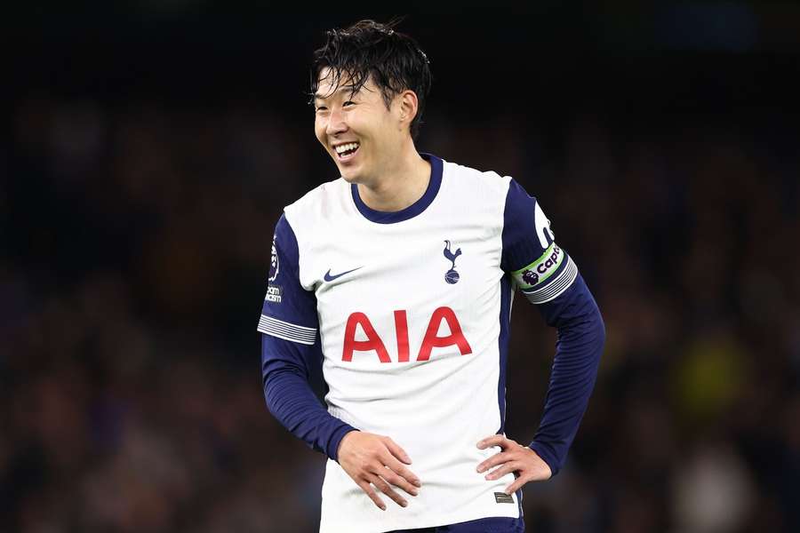 Tottenham de Son vem de goleada sobre o Manchester City na Premier League Tottenham de Son vem de goleada sobre o Manchester City na Premier League