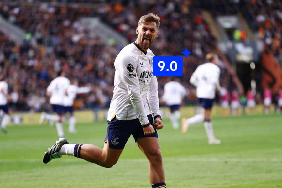 Kiernan Dewsbury-Hall slaví gól Evertonu proti Hullu. Kiernan Dewsbury-Hall slaví gól Evertonu proti Hullu.