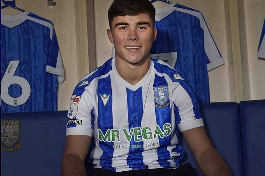 Amass estava emprestado ao Sheffield Wednesday Amass estava emprestado ao Sheffield Wednesday