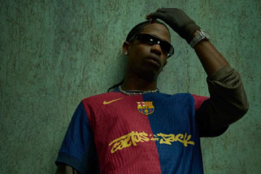 Travis Scott e o seu logótipo na camisola do Barça