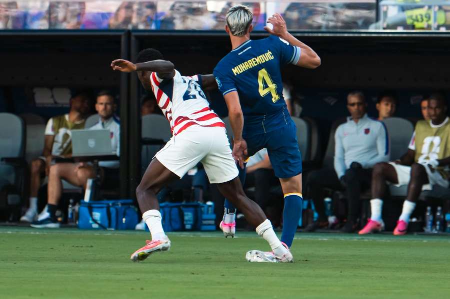 The foul that earned Folarin Balogun a red card
