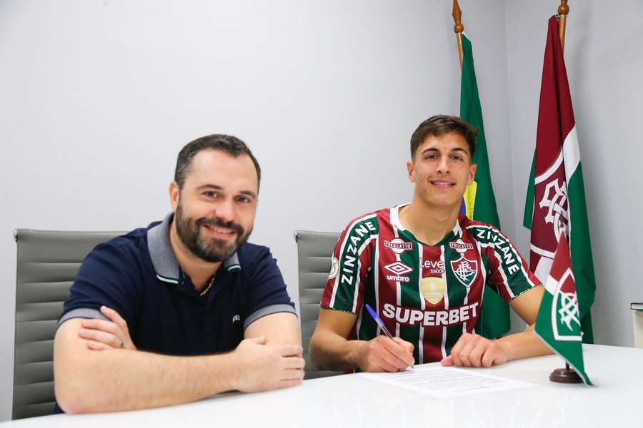 Bernal assinou contrato com o Fluminense até julho de 2028