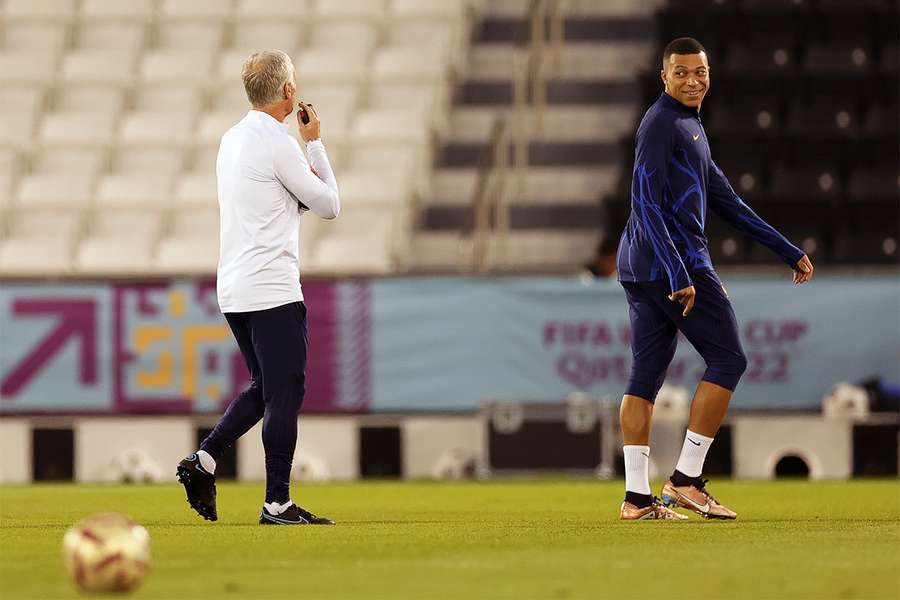 Didier Deschamps contou com todos os jogadores nesta sessão