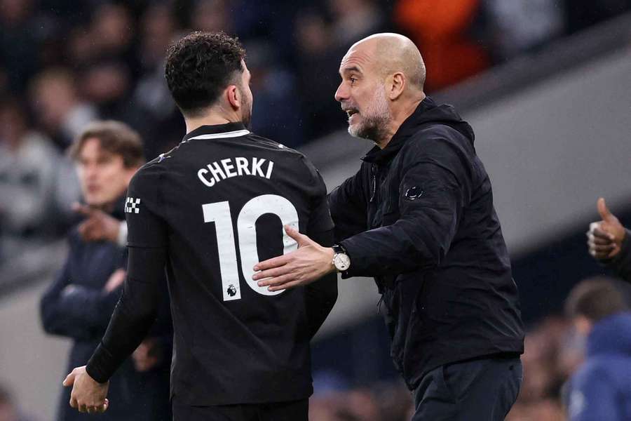 Pep Guardiola criticizes Leeds fans after Man City players booed