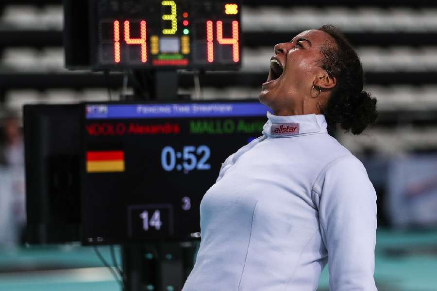 Alexandra Ndolo while representing Germany at the European Fencing Championship in 2022