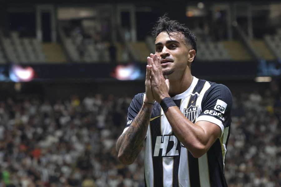 Reinier comandou triunfo alvinegro sobre o Vitória