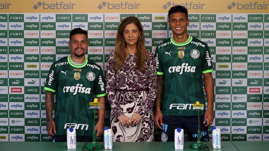 Leila esteve presente na apresentação de Artur e Richard Ríos