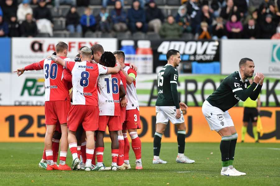 Slavia zničila Jablonec na jeho hřišti 5:0.