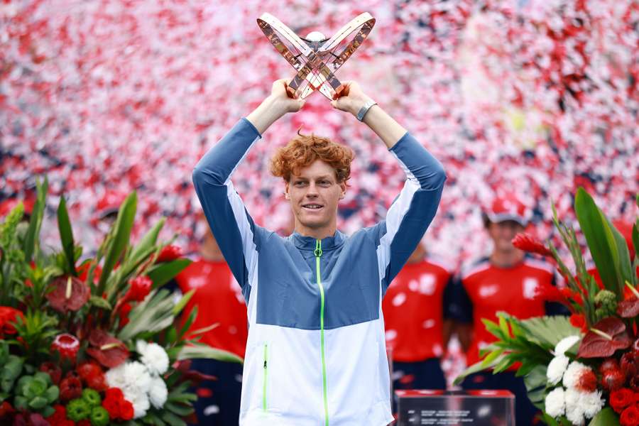 Sinner tager karrierens største titel og rykker ind bag Holger Rune