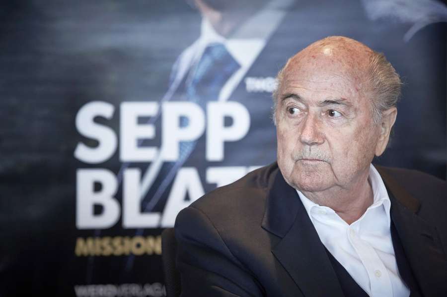 Mondiali, Blatter: "Giocare in Qatar è un errore"