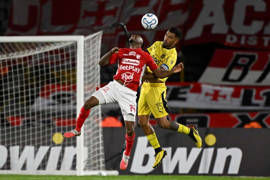 Santa Fe empató con Peñarol en El Campín de Bogotá Santa Fe empató con Peñarol en El Campín de Bogotá