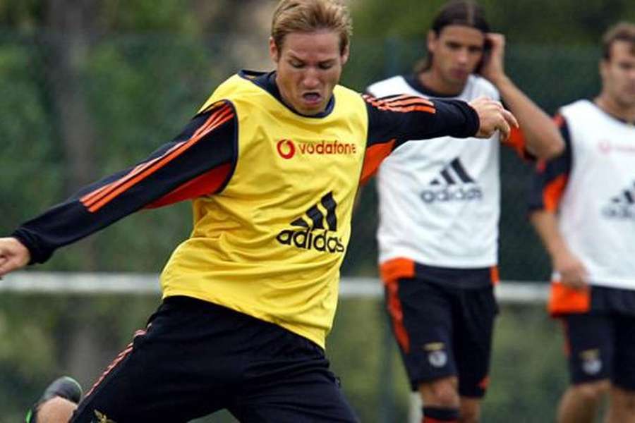 Fehér num treino com o Benfica