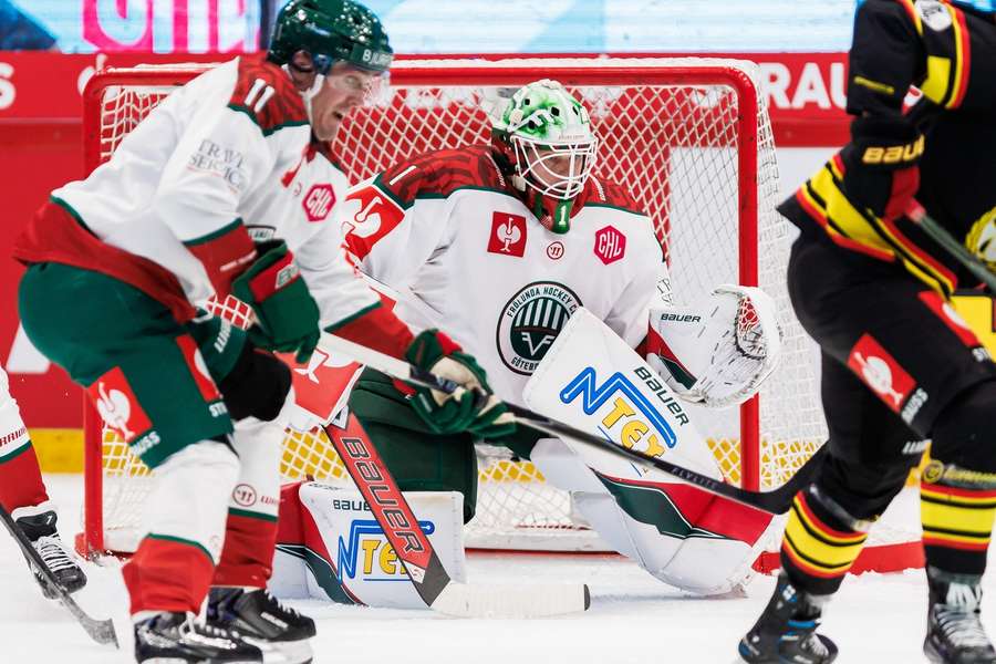 Lars Johansson's shutout helped Frolunda to victory over