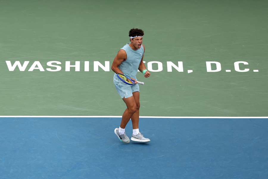Tenis Flash: Amerykanie rządzą w Waszyngtonie. Czekamy na ćwierćfinały