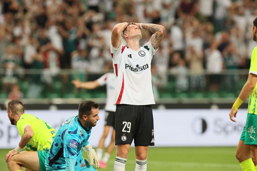 Început excelent, dar a doua repriză mai slabă. Legia părăsește Europa League