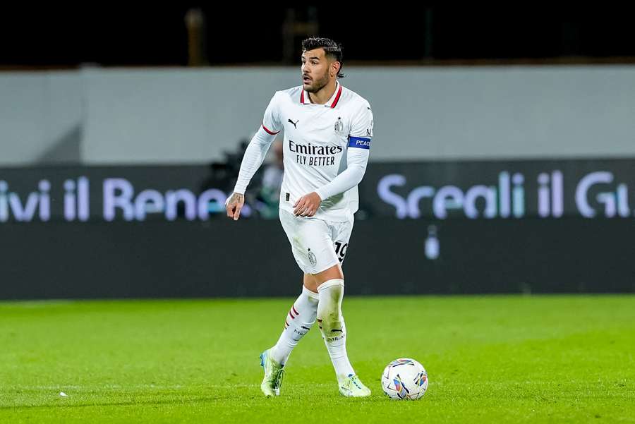 Theo Hernandez staat dinsdagavond weer in de basis bij AC Milan