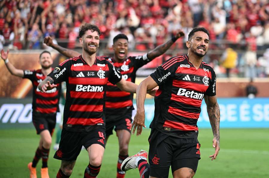 Flamengo defender Danilo celebrates scoring his team's only goal in the Copa Libertadores final