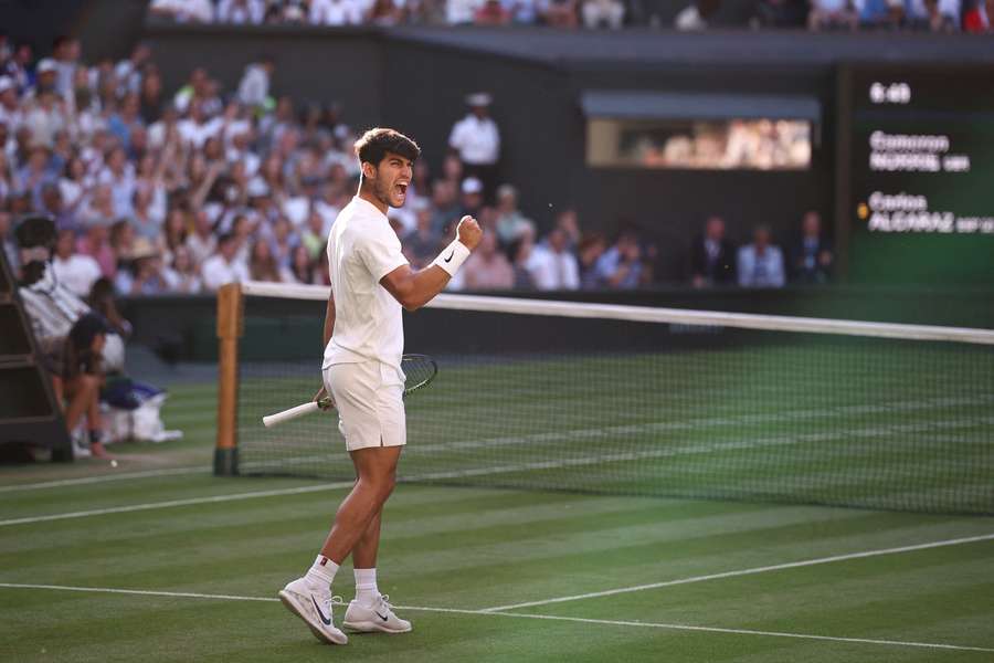 Carlos Alcaraz celebra su pase a semifinales tras superar a Cameron Norrie