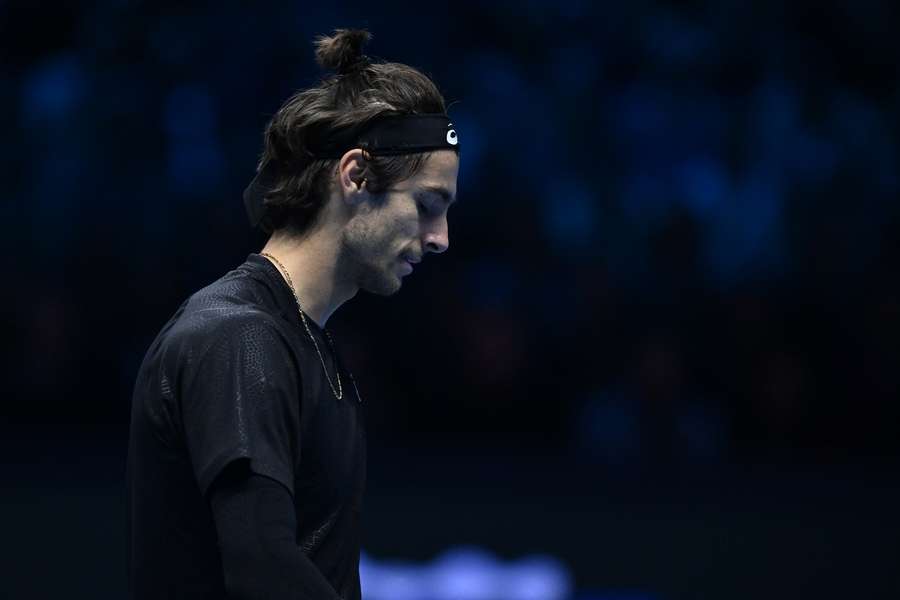 Lorenzo Musetti musí Davis Cup vynechat. Lorenzo Musetti musí Davis Cup vynechat.