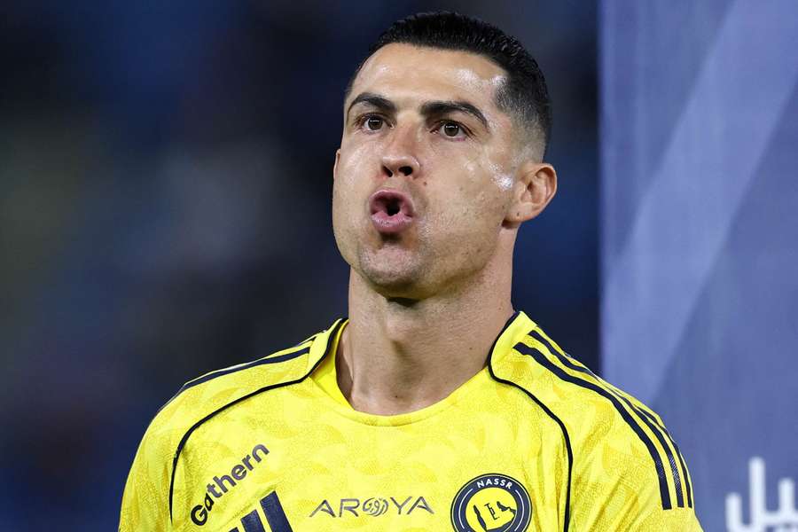 Ronaldo opustil Saúdskou Arábii. Ronaldo opustil Saúdskou Arábii.