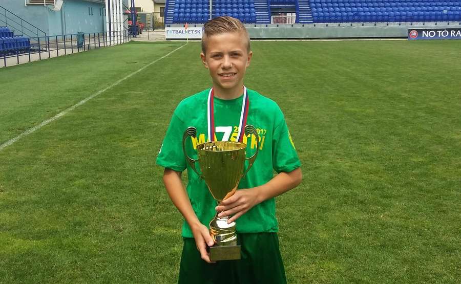 Výbošťok je odchovancom Žiliny. Výbošťok je odchovancom Žiliny.