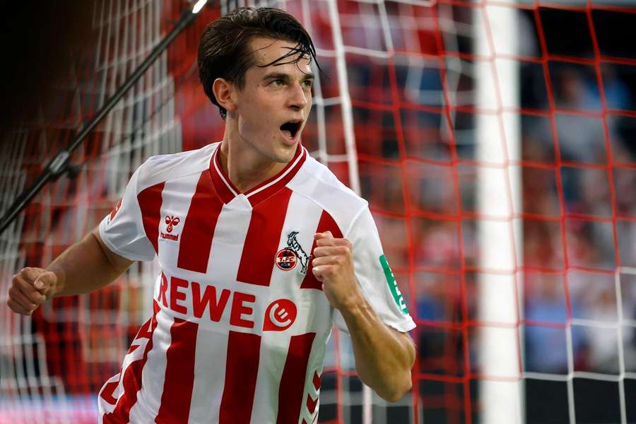 Jakub Kaminski feiert seinen Treffer für Köln gegen Freiburg.