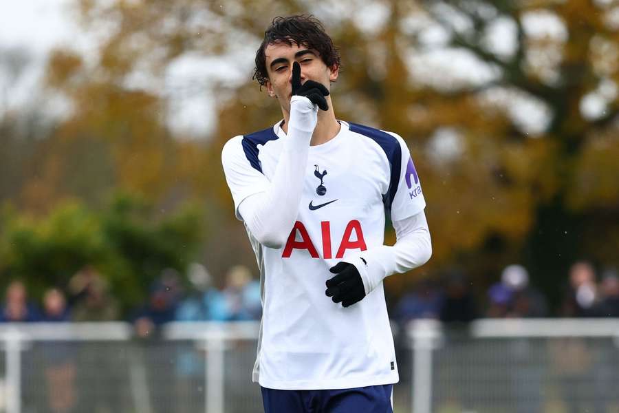 Luca Williams-Barnett vstřelil pět gólů. Luca Williams-Barnett vstřelil pět gólů.