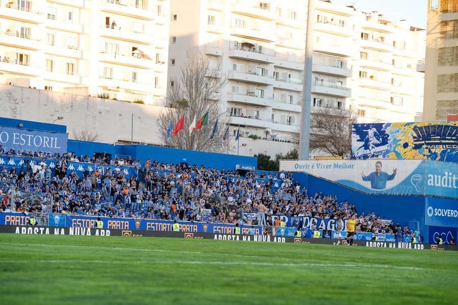Adeptos do FC Porto no apoio à equipa