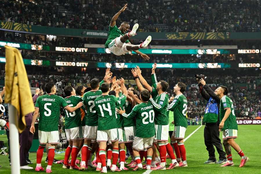 México avanza en el Mundial México avanza en el Mundial