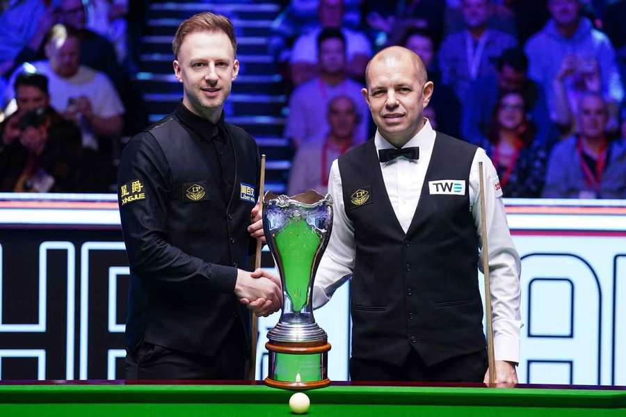 Judd Trump (left) and Barry Hawkins before the start of the final 