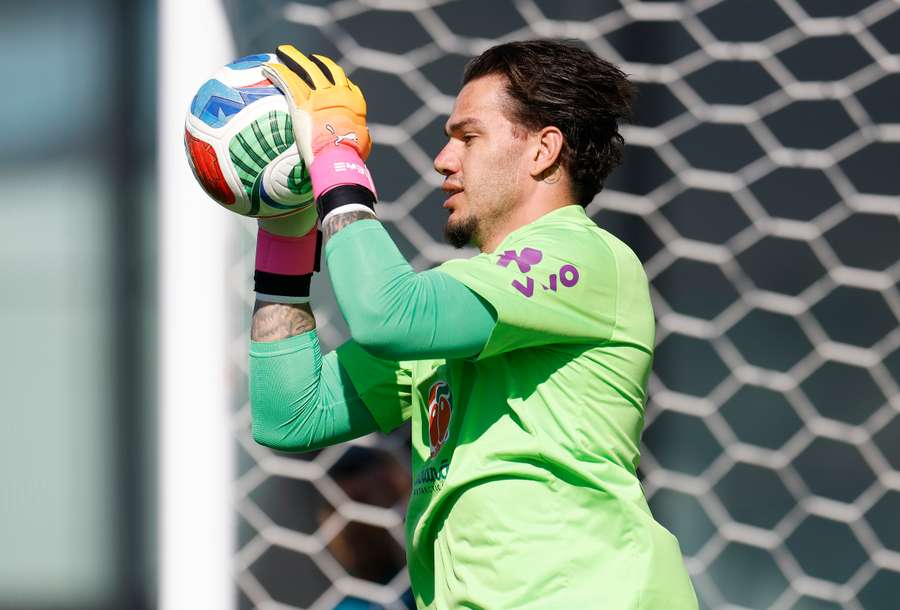 Ederson em treino da Seleção Brasileira Ederson em treino da Seleção Brasileira