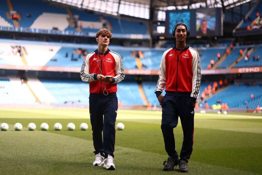 Arsenal's Salmon pens pre-contract agreement: I just want to give everything to the club Arsenal's Salmon pens pre-contract agreement: I just want to give everything to the club