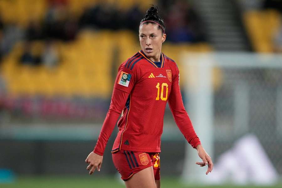 Jenni Hermoso retorna à seleção espanhola contra Itália e Suíça