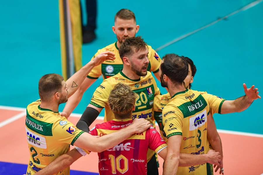 Drużyny gospodarzy oraz katarski Al-Rayyan rywalami Aluronu CMC w KMŚ w Brazylii