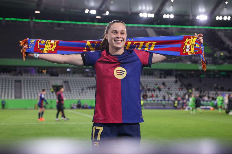 Die Ex-Wolfsburgerin Pajor jubelt über Barcelonas 4:1-Sieg Die Ex-Wolfsburgerin Pajor jubelt über Barcelonas 4:1-Sieg