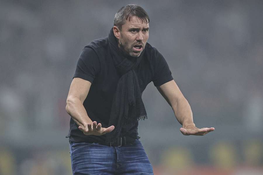 Eduardo Coudet deve deixar o comando do Atlético Mineiro nos próximos dias