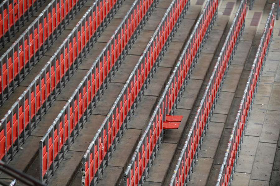Nurnberg's stadium won't use floodlights anytime soon