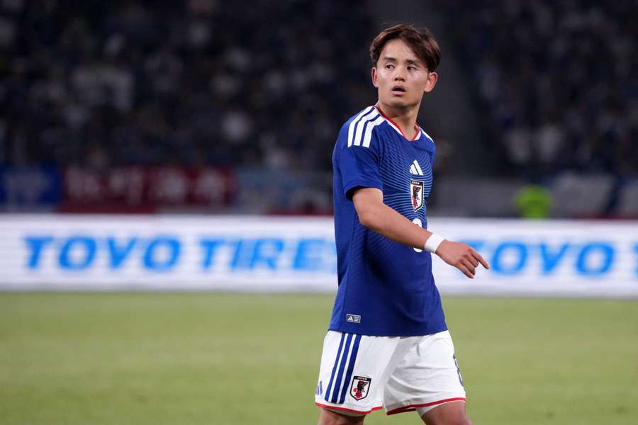 Takefusa Kubo z Japonii podczas międzynarodowego meczu towarzyskiego pomiędzy Japonią a Islandią.