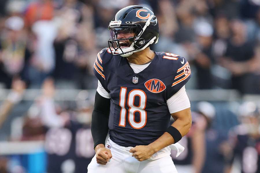 Chicago Bears quarterback Caleb Williams celebrates after a touchdown (2025)