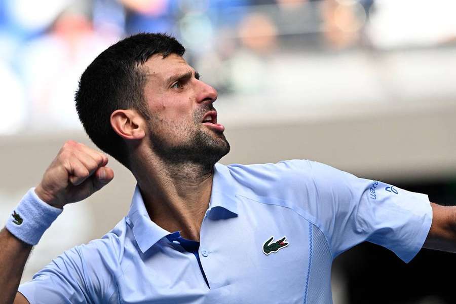 Novak Djokovic espreita 11.ª final do Open da Austrália
