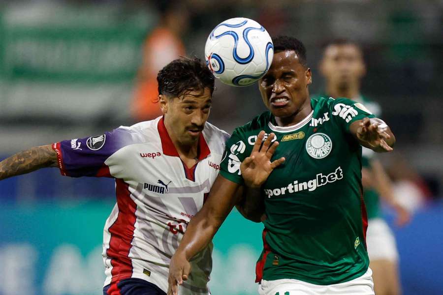 Palmeiras e Cerro Porteño se enfrentaram durante a fase de grupos Palmeiras e Cerro Porteño se enfrentaram durante a fase de grupos